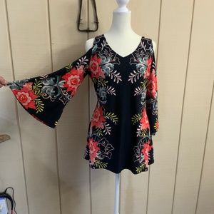 Very cute open shoulder bell sleeved blouse